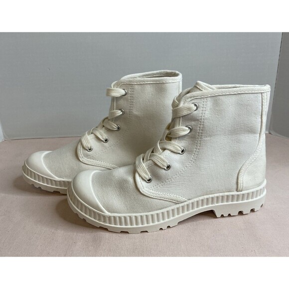 NWT Women's SO Dragonfruit Ankle Boots White Size 9.5 Med - Picture 3 of 8